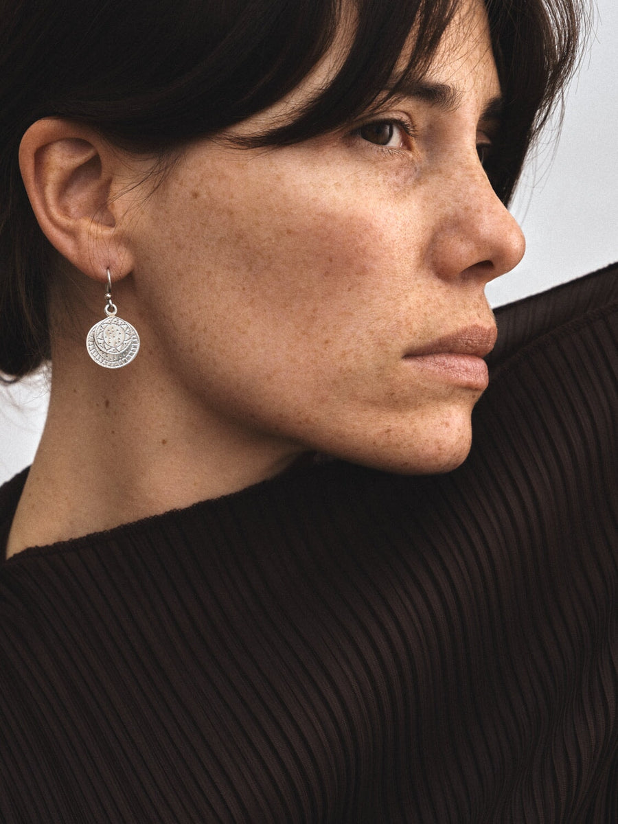 Boucles la délicatesse BOUCLES D'OREILLES ombre claire