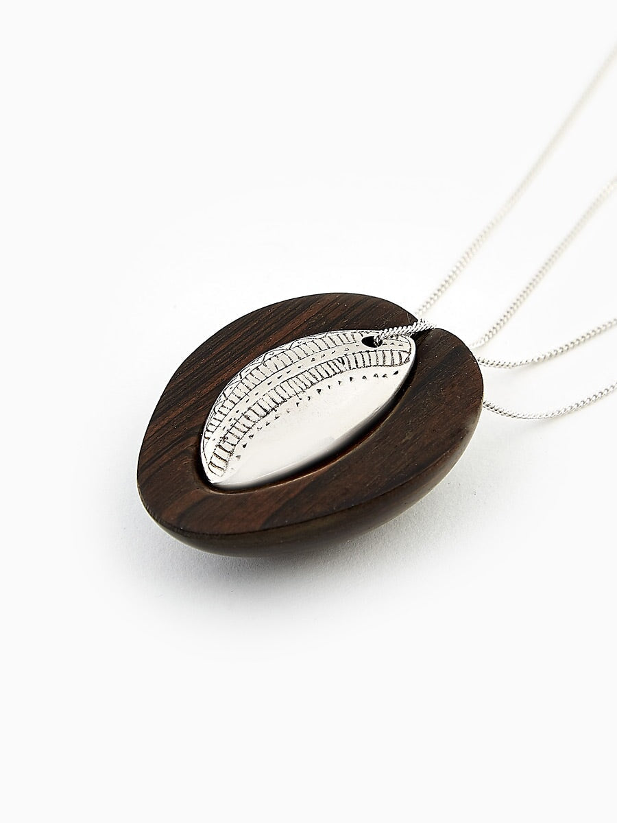 Collier abricot COLLIER ombre claire