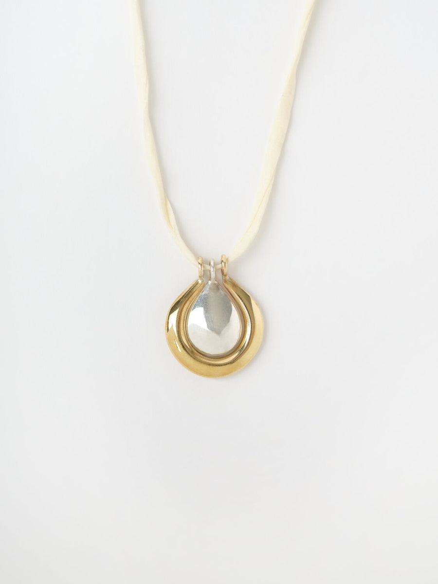 Collier l'étreinte COLLIER ombre claire